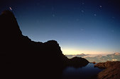 Belledonne : Le lac du Crozet sous la pleine lune