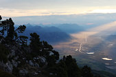 Chartreuse : Rayon de soleil sur le Gresivaudan depuis le col de l'Alpe