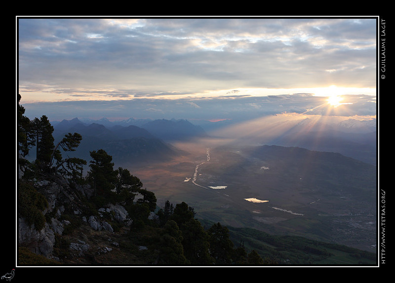 Chartreuse : Rayons de soleil sur le Grsivaudan depuis le col de l'Alpe