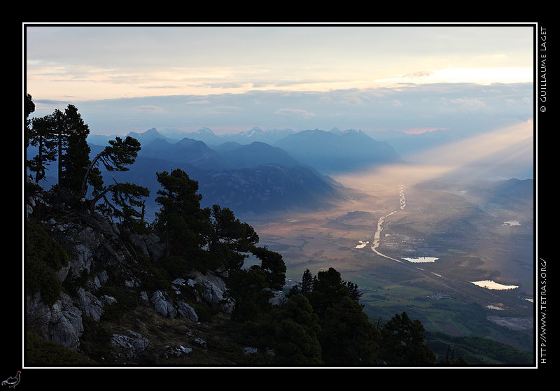 Chartreuse : Rayon de soleil sur le Grsivaudan depuis le col de l'Alpe