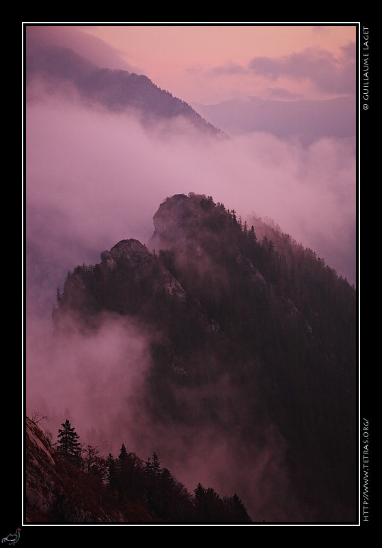 Chartreuse : Nuages sous le Charmant Som 
