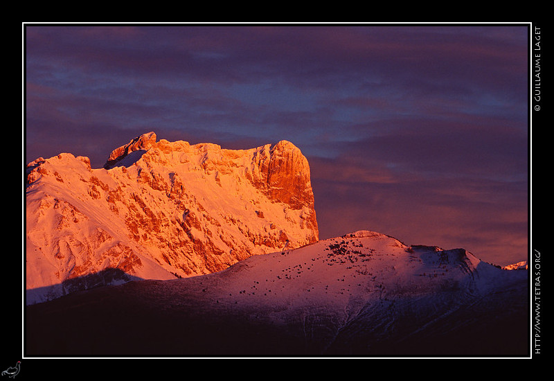 Dvoluy : Depuis le lac de Pellautier, prs de Gap, le pic de Bure et la Dent d'Aurouze