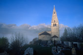 Devoluy : La Mere Eglise dans la brume