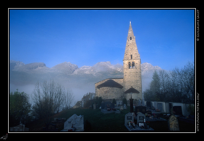 Dvoluy : La Mre Eglise, premire glise du Dvoluy, au dessus de Saint-Disdier-en-Dvoluy