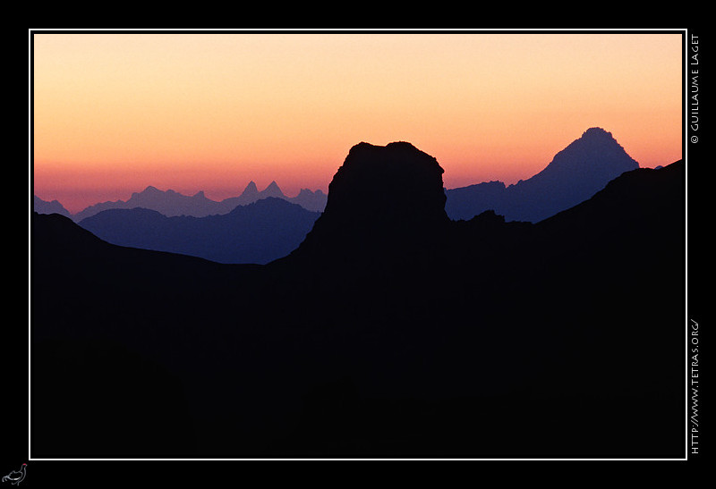 Queyras : Crêtes du Queyras aux aiguilles d'Arves après le coucher de soleil