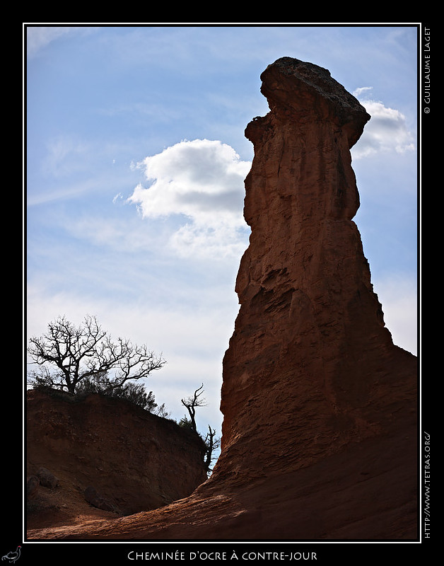 Rcits de randonnes : Chemine d'ocre  contre-jour  Rustrel