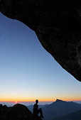 Chartreuse : Contemplation du coucher de soleil sur le sangle de la Barrere