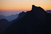 Chartreuse : Silhouette de la lance sud de Malissard a l'aube