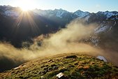 Ecrins : Brumes du matin devant les Ecrins