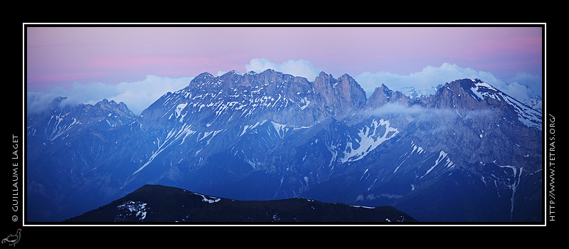 Rcits de randonnes : Les brumes du petit matin jouent avec les crtes du nord du massif du Dvoluy 