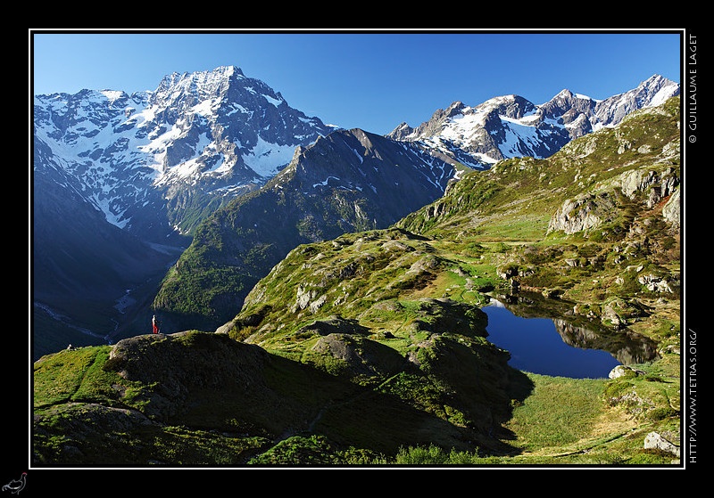 Rcits de randonnes : Randonneur au dessus du lac du Lauzon et du Valgaudemar 
