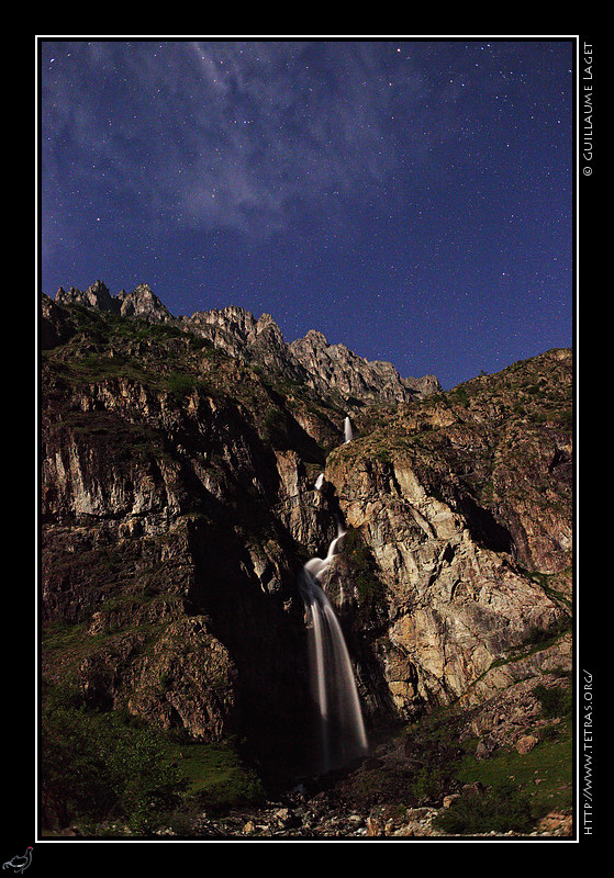 Rcits de randonnes : La cascade du Casset claire par une quasi-pleine lune 
