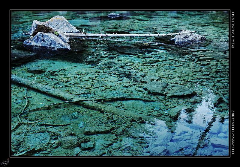 Rcits de randonnes : A l'ombre le lac change de teinte 
