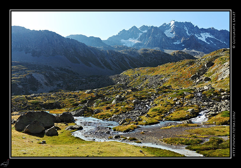 Rcits de randonnes : Dernier regard sur le torrent du Rou d'Arsine avant de remonter vers un monde plus minral. 
