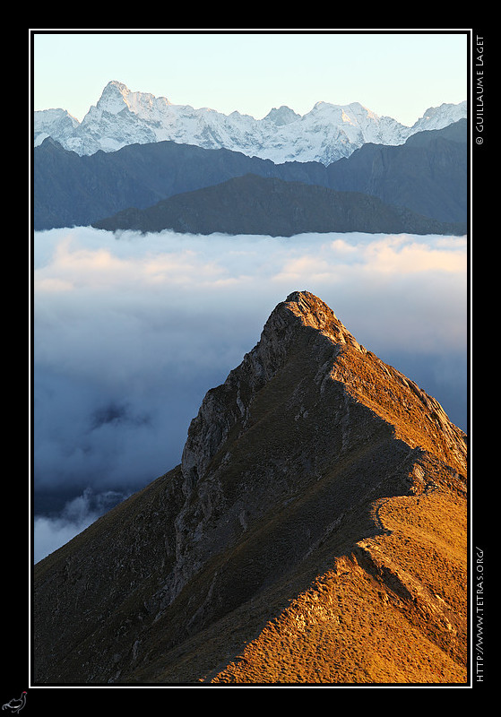 Rcits de randonnes : Cadrage serr sur l'Aiguille 
