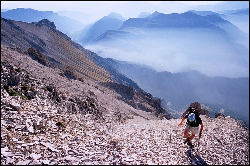 Rcits de randonnes : On se rapproche de la sortie de l'itinraire sur la crte entre Ferrand et la tte de Vallon Pierra.
 
