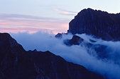 Devoluy : Nuages a l'entree du Devoluy, sur le col des Aiguilles