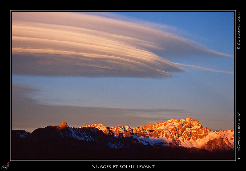 Rcits de randonnes : Depuis le sommet Bcher, lever de soleil juste avant qu'arrivent les nuages