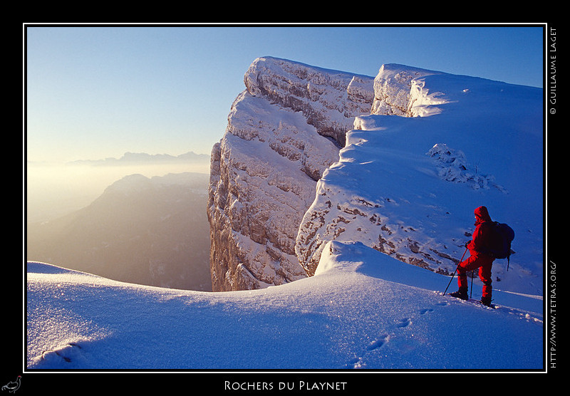 Rcits de randonnes : Juste sous le sommet, un dernier regard vers la valle du Drac et le Trives.
 
