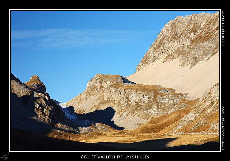 Rcits de randonnes : Le vallon et le col maintenant au soleil 
