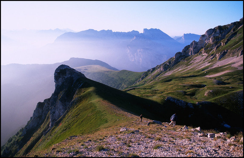 Photo : La plus belle crte du Dvoluy, une petite rando qui n'a l'air de rien sur la carte mais qui mrite le voyage, mme pour ceux qui ne prolongent pas jusqu'au sommet de l'Obiou. 
