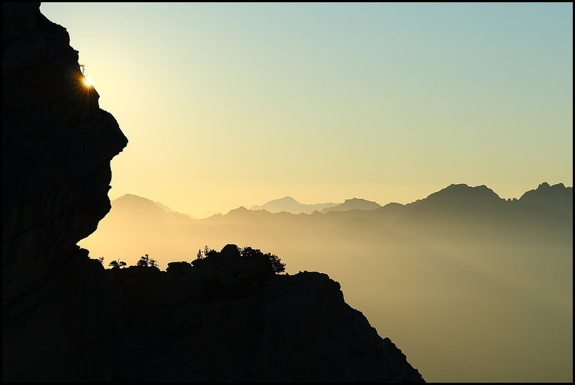 Photo : Une tte dans une falaise de Chartreuse... 
