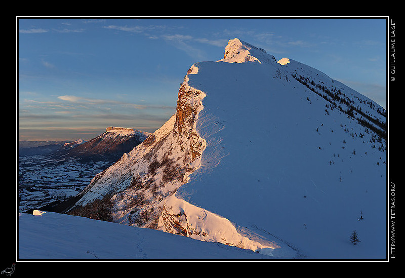 Photo :  Une vue des crtes de Charance enneiges, dimanche dernier...!  Mardi matin, c'tait un autre sujet photo qui m'a inspir : l'impression de l'ouvrage 