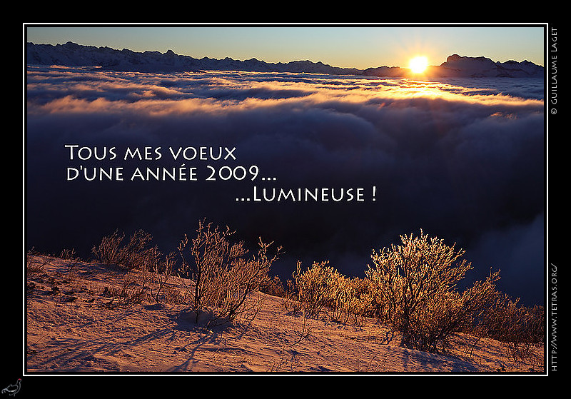 Photo : Le soleil se lve sur une nouvelle anne...L'occasion de vous adresser tous mes voeux de couleurs, de montagnes, de nature, de paysages...et de sant !  bientt pour de nouvelles images... 
