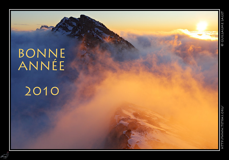 Photo : Quelques brumes de la mi-dcembre sur les crtes du Vercors, pour vous souhaiter une bonne et lumineuse anne 2010 ! 
