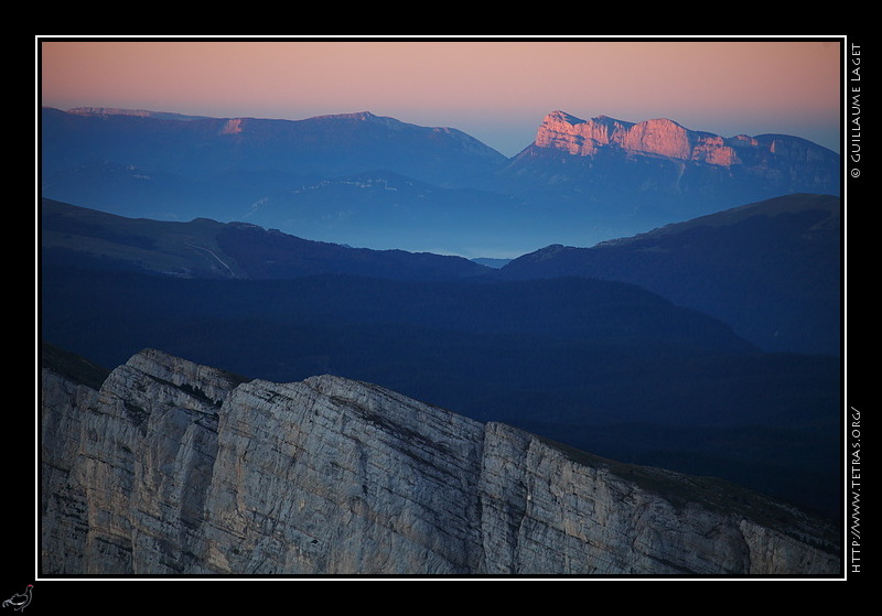 Photo : Les Trois Becs du Diois, et les falaises du Vercors depuis la Grande Moucherolle 
