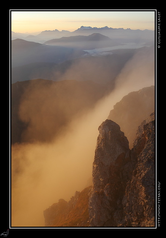 Photo : Depuis la crte des Crocs dans le Vercors, regard vers le Dvoluy au loin 
