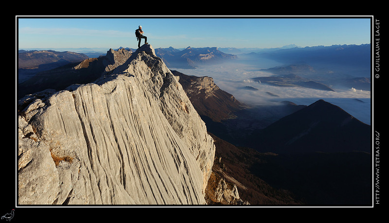 Photo : Sommet du Gerbier et brumes sur Grenoble 
