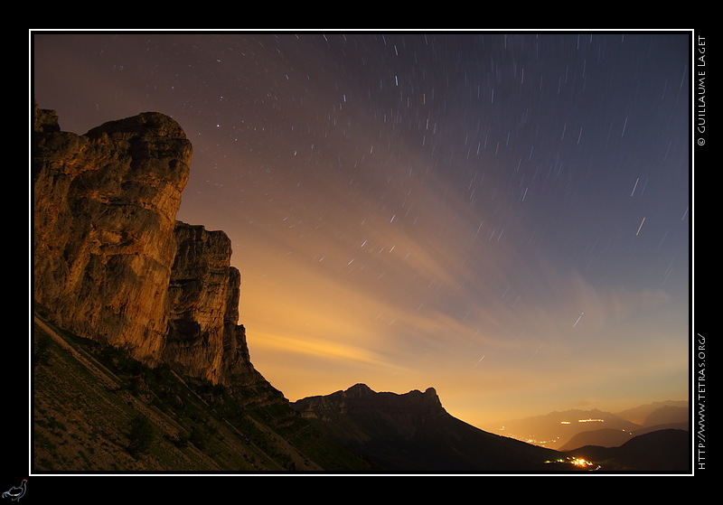 Photo : Lever de lune sur les rochers du Playnet 
