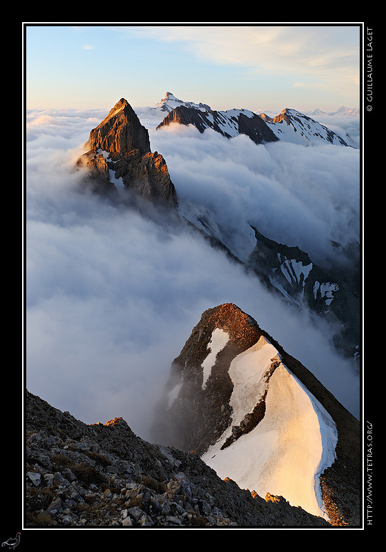 Photo : Coucher de soleil sur le Roc de Garnesier, Dvoluy 
