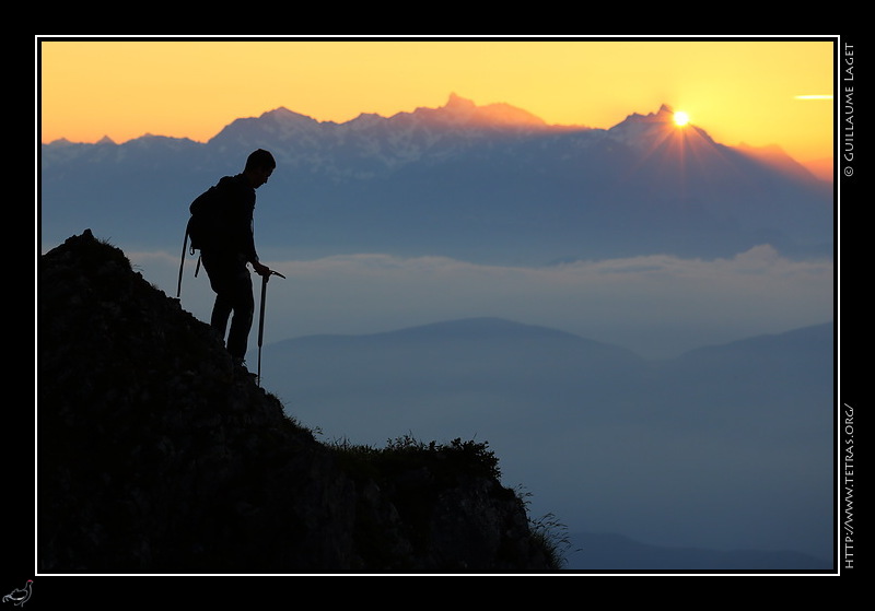 Photo : Depuis la vire de Serre-Brion, un lever de soleil derrire Belledonne 
