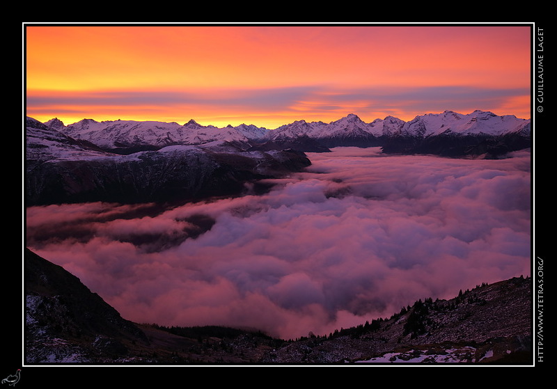 Photo : Brumes sur le bassin de Bourg d'Oisans, Belledonne 
