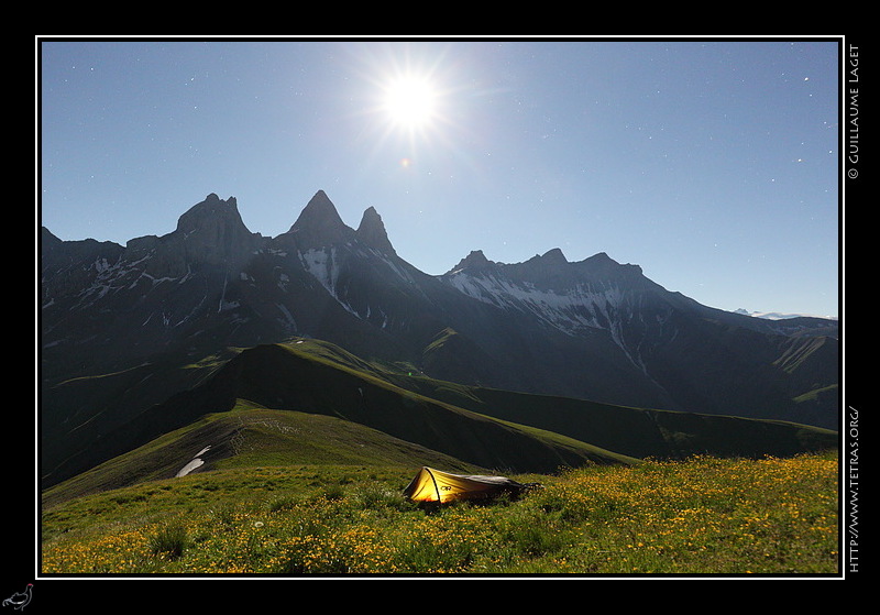 Photo : Bivouac sous les Aiguilles d'Arves 
