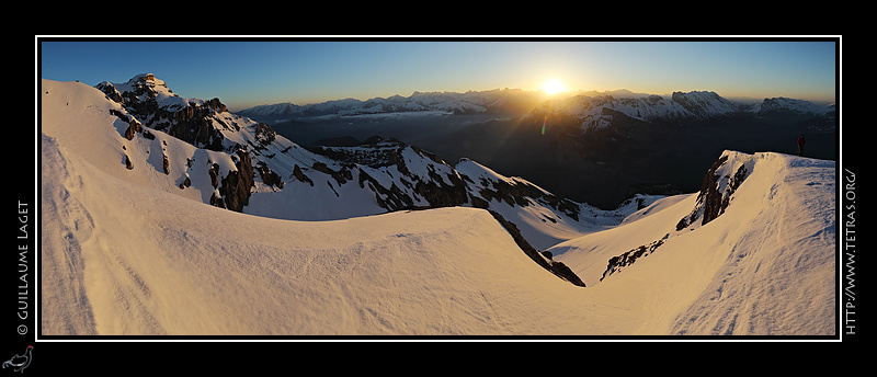 Photo : Lever de soleil sur l'Obiou et le Pivallon depuis la Crte de Samaroux, Dvoluy 
