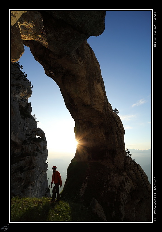 Photo : L'Arche Miracle de Chartreuse, l'une des plus belles et des plus grandes arches des Alpes. 
