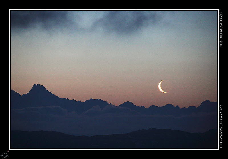 Photo : Lever de lune dcroissante derrire les Ecrins 
