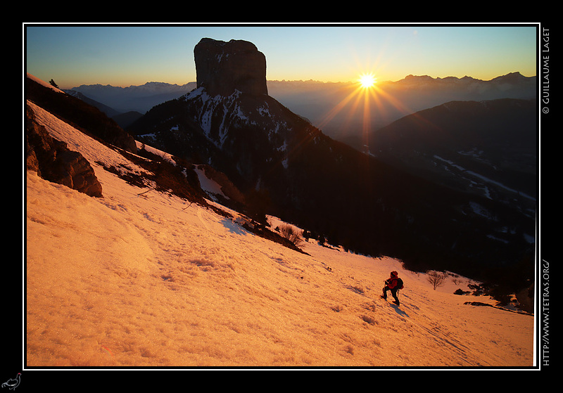 Photo : Sous le couloir du Pin, vue sur le Mont Aiguille 
