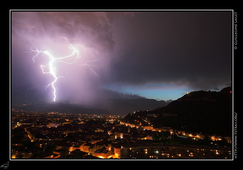 Photo : Un clair entre le Vercors et Grenoble 
