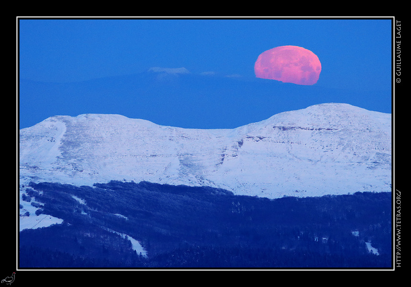 Photo : Coucher de lune derrire le Mont Mezenc 
