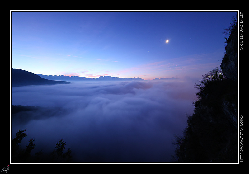 Photo : Mer de nuages sous le Nron 
