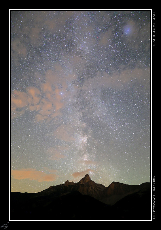 Photo : Ciel entre nuages et voie lacte, au dessus de l'Obiou 

