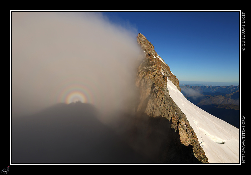 Photo : Spectre de Brocken et doigt de Dieu (Meije Centrale) 
