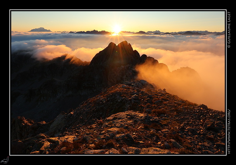 Photo : Mer de nuages sur les Grands Moulins 
