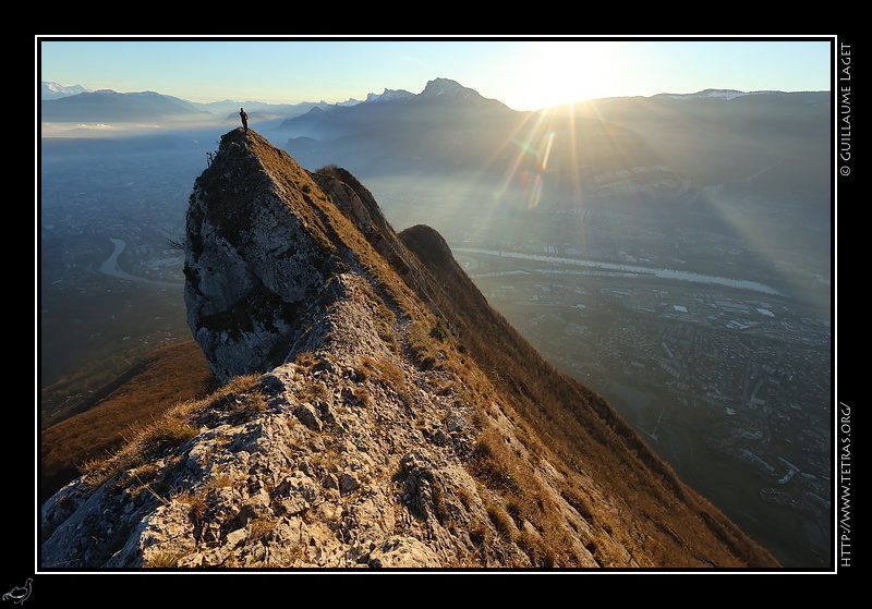 Photo : Ar�tes du N�ron au coucher de soleil 
