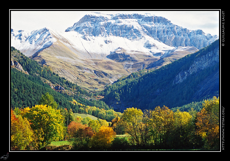 Alpes du Sud : Les premires neiges sur Roche Close vues depuis la route de Digne  Seyne-les-Alpes